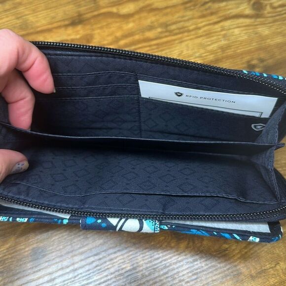 Vera Bradley Wallet Turnlock Shore Enough Print RFID Blue Turtle Sailboat - Picture 9 of 9